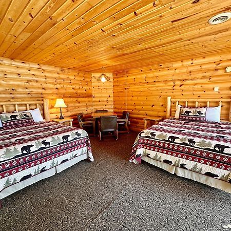 The Lodge At Lolo Hot Springs Exterior photo